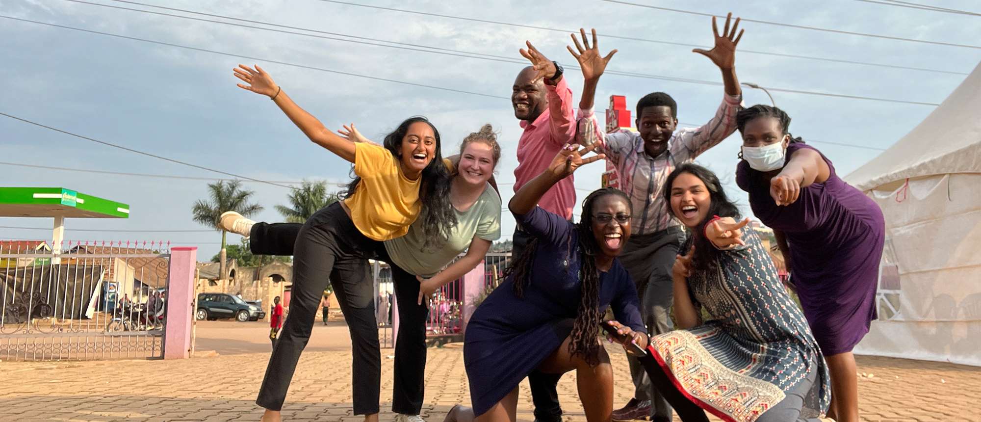 Transformative research collaborations in Uganda prepare ӰԺ students as future global health leaders